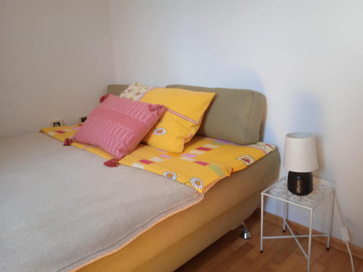 Apartment Mimi Opric Bagian luar foto