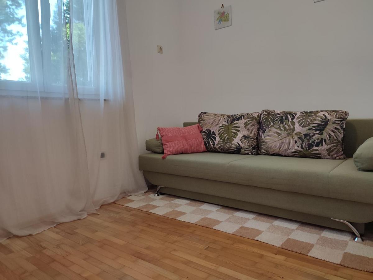 Apartment Mimi Opric Bagian luar foto